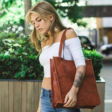 Women’s Classic Leather Tote